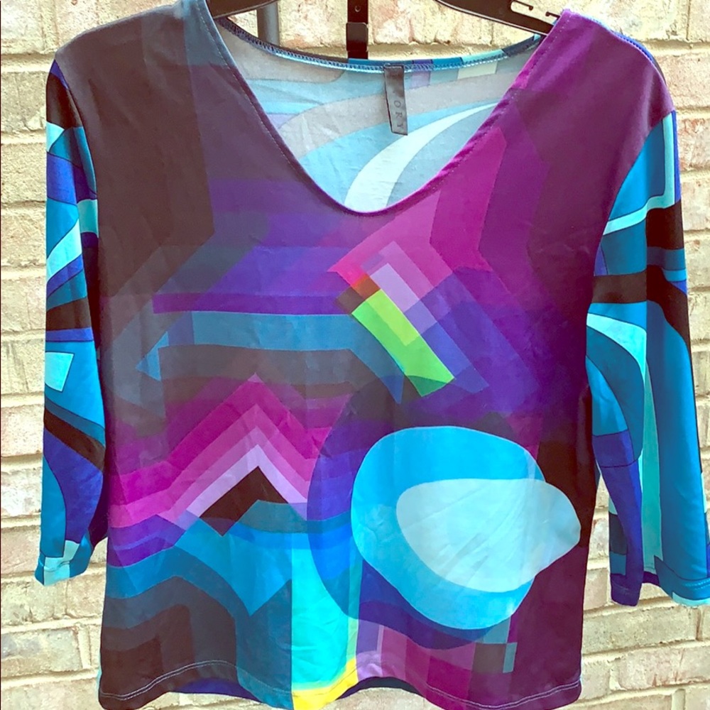 IVORY V-neck top